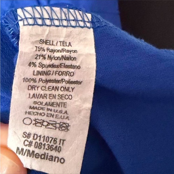 Elegant Blue Sleeveless Dress - Picture 6 of 6